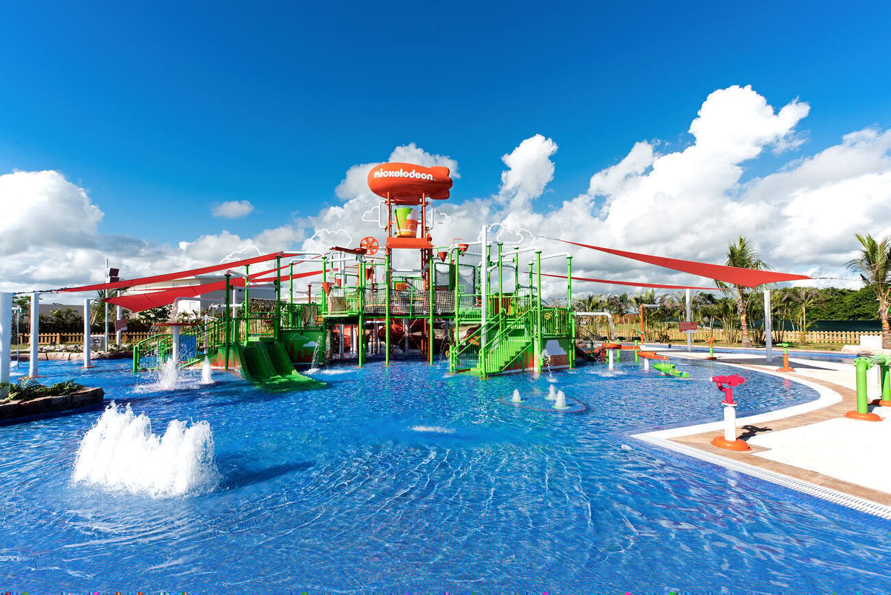 Nickelodeon blimp at a waterpark