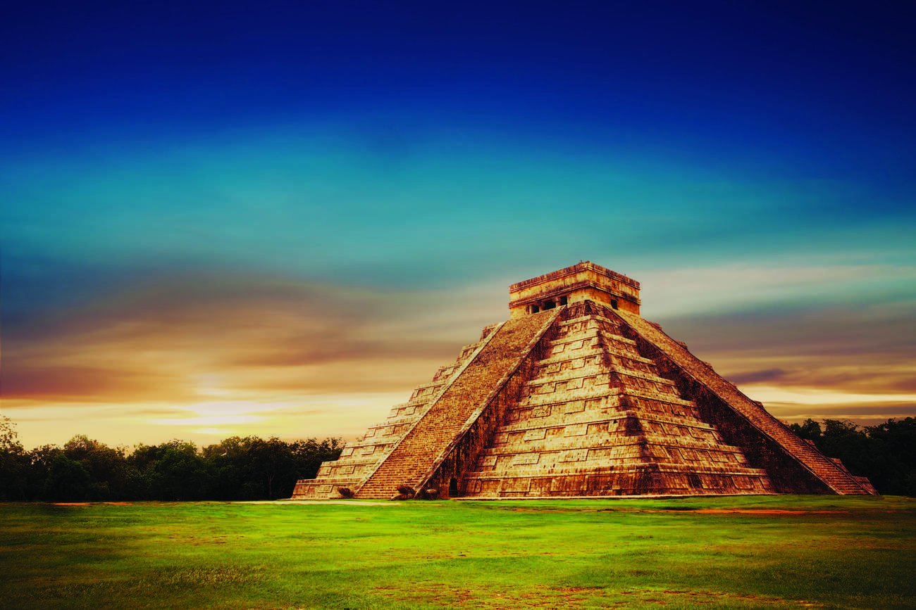 El Castillo pyramid at sunset