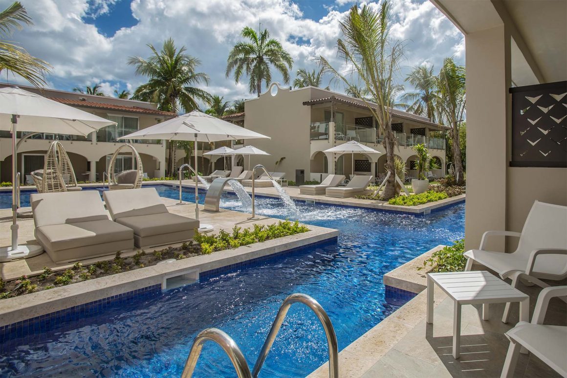 Adults-Only Romance in the Privileged Romance Deluxe Suite